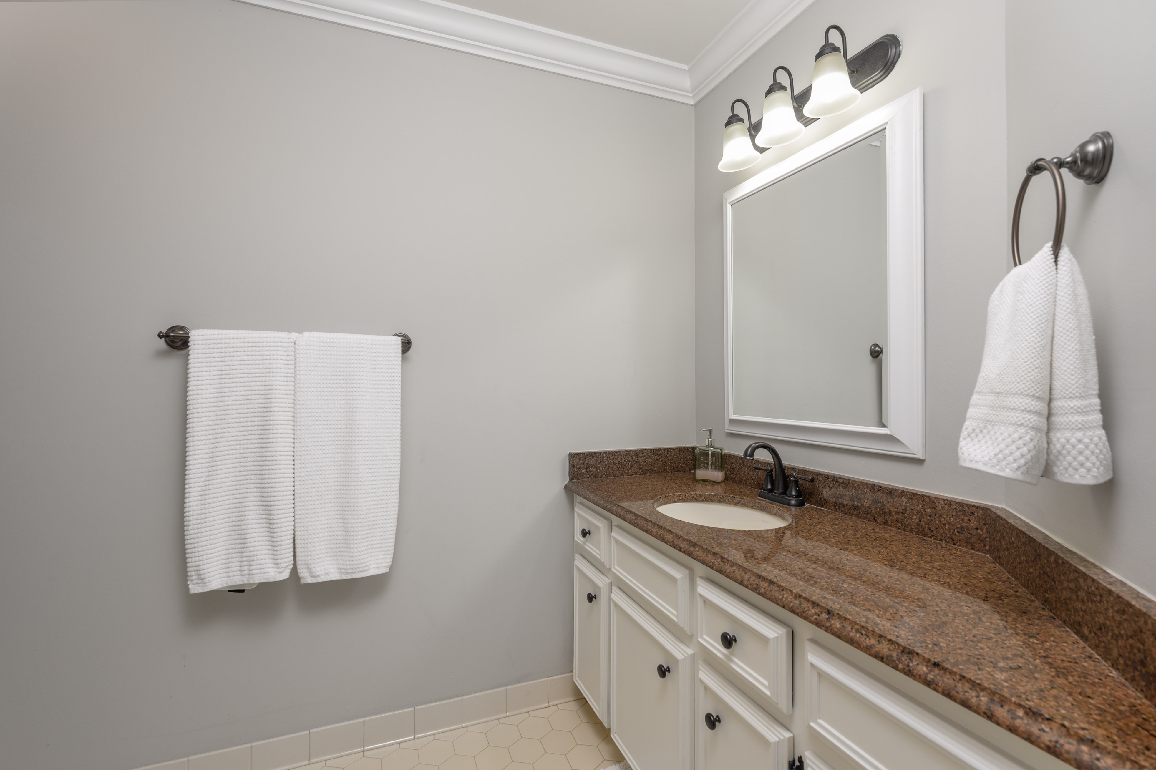 1025 Planters Trail image 16